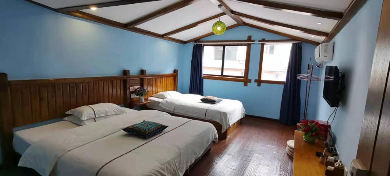 Zhangjiajie April Hostel Экстерьер фото