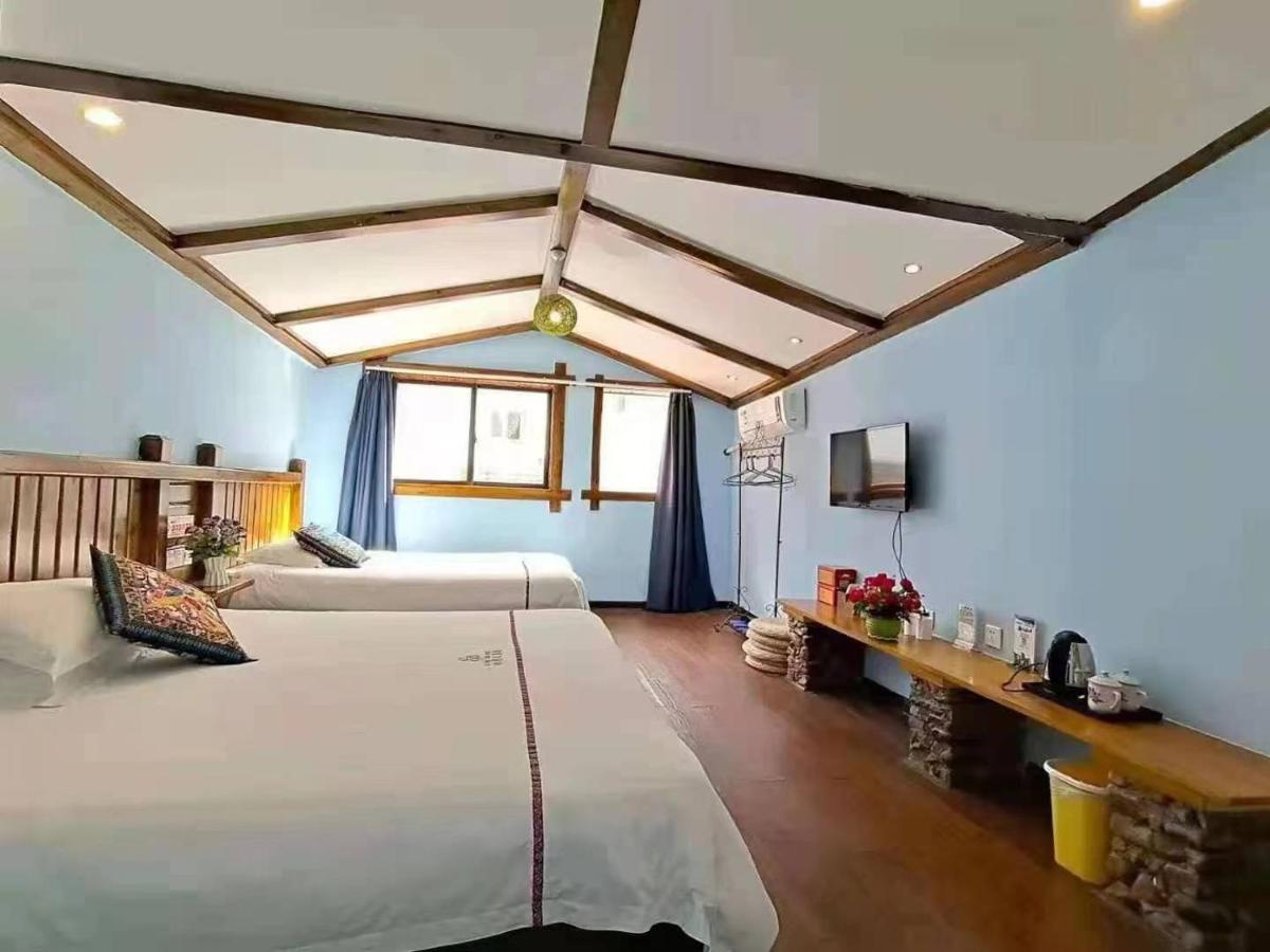 Zhangjiajie April Hostel Экстерьер фото